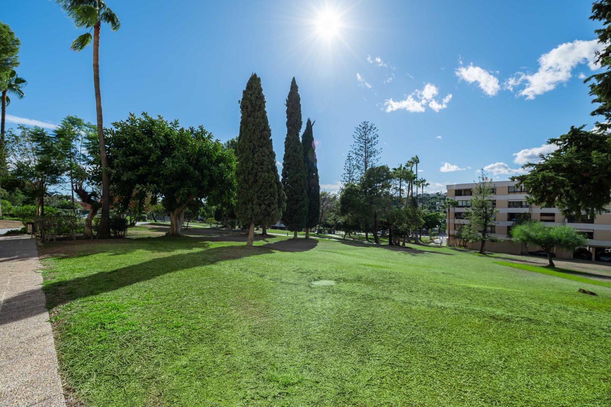 Apartamento Newly Renovated Sunlit 3 Bdrm With Stunning Views *