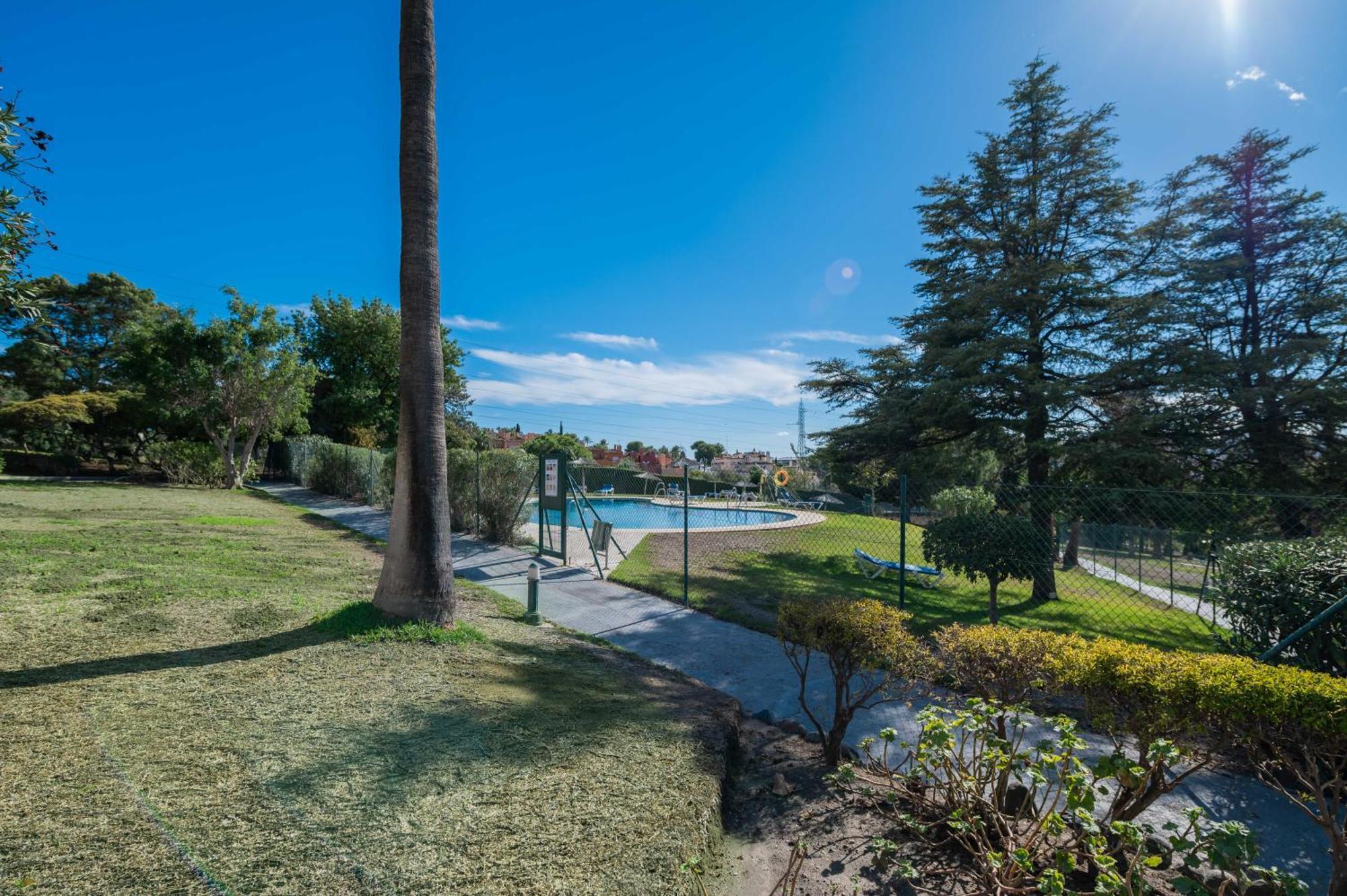 Lejlighed Newly Renovated Sunlit 3 Bdrm With Stunning Views *